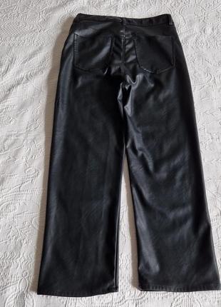 Женские черные брюки штаны из еко-кожи hm прямые колоши8 фото