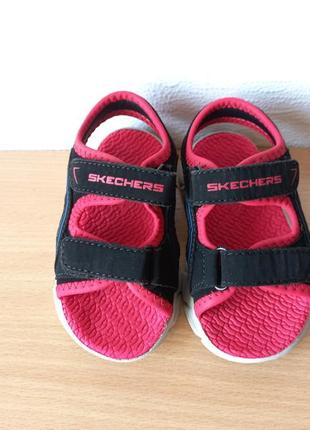 Очень лёгкие босоножки сандалии skechers 22 р. стелька 14,5 см