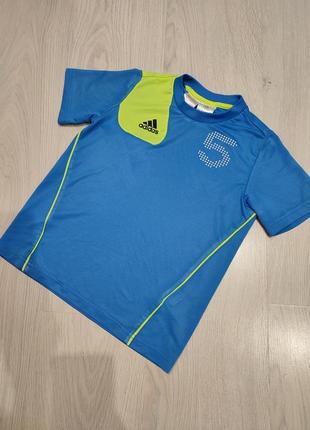 Спортивная футболка adidas, р. 122/128