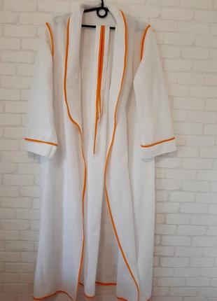 Стильный банный/ домашний халат из акриловой ткани на запах
с поясом в комплекте