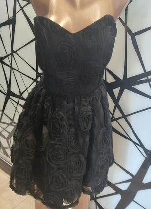 Нарядное фатиновое платье бюстье куколка в розы черного цвета atmosphere 482 фото