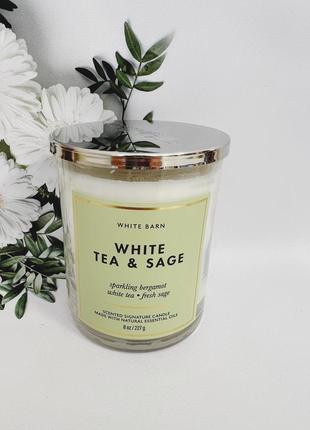 Свічка white tea & sage  від bath and body works