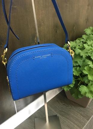 Синяя сумочка из сафьяновой кожи  marc jacobs с золотистой фурнитурой1 фото