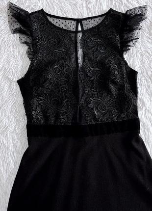 Черное платье lipsy с кружевным верхом9 фото