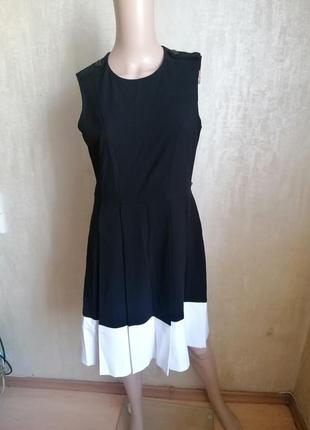 Черно-белое платье с пояском юбка плиссе calvin klein оригинал2 фото