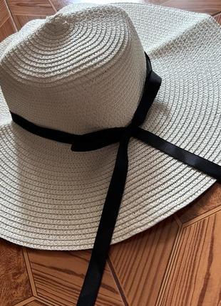 Пляжний капелюшок