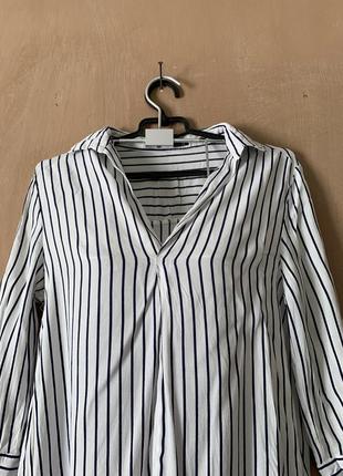 Блуза bershka віскоза дуже гарна2 фото