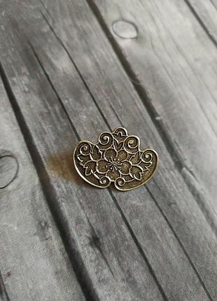 Винтадная брошечка