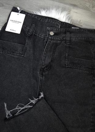 Модные темно-серые джинсы мом7 фото