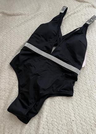 Купальник слитный со стразами victoria's secret shine strap plunge one-piece swimsuit4 фото