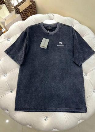 Футболка balenciaga