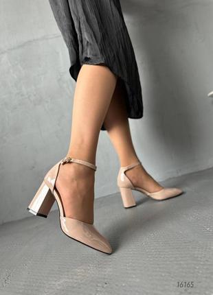 Женские лаковые туфли на каблуке, беж, эколак6 фото