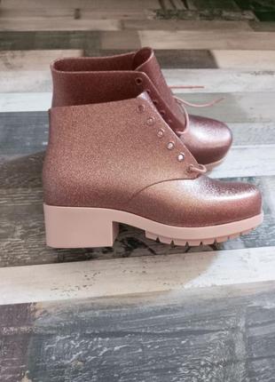 Melissa usa1, usa 2, оригінал eur32,33