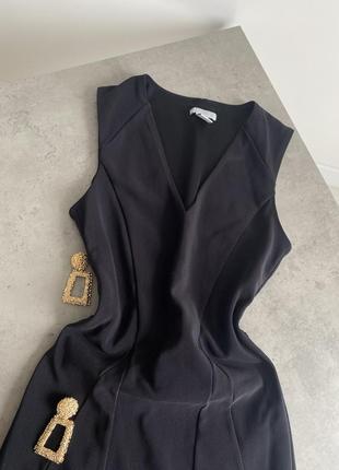 Платье черная облегающая3 фото