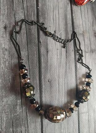 Намисто з мощаїкою галіотису під епоксидною смолою