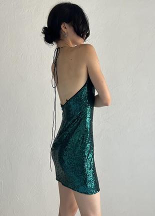 Роскошное бирюзово зеленое платье с открытой спиной в пайетках2 фото