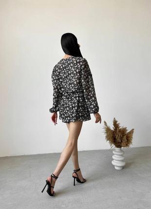 Стильний літній комбінезон з шортами жіночий2 фото