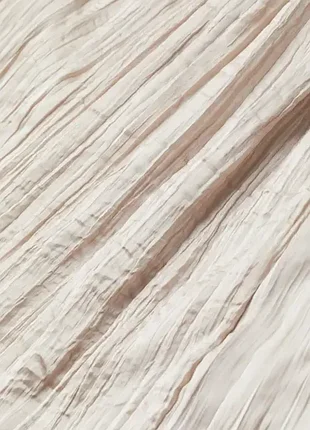 Бежевое платье плиссе миди h&m