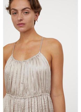 Бежевое платье плиссе миди h&m