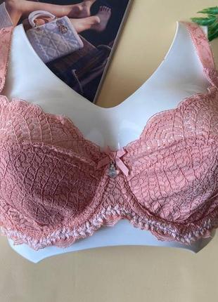 Пудровый кружевной бюстгальтер без поролона на чашку с