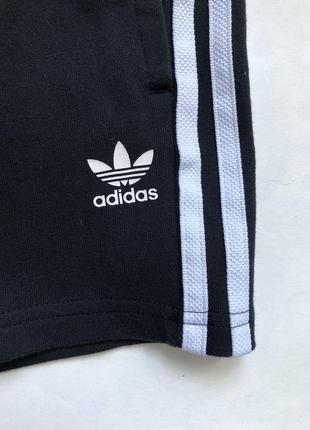 Оригинальные шорты adidas на мальчика 4-5 лет4 фото