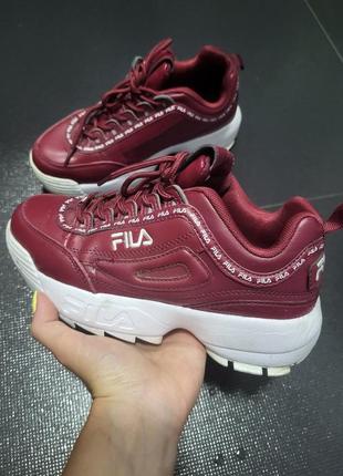 Кросівки жіночі fila, стан нових!