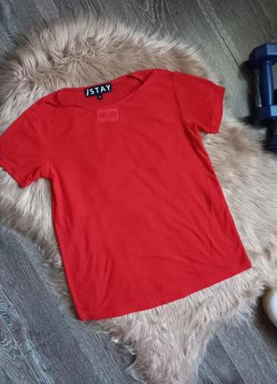 Нова червона футболка в сєточку