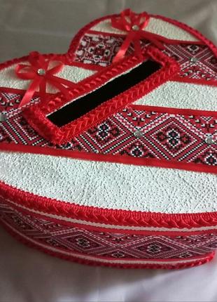 Червоний весільний сундук для грошей в українському стилі (національний)