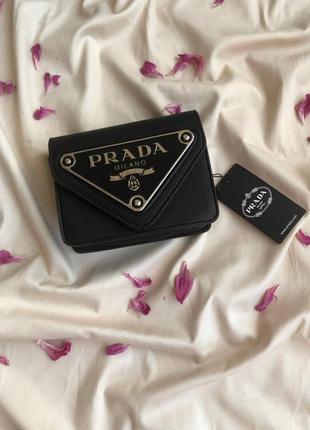 Брендовая сумка Prada logo-embossed tote bag Red mini