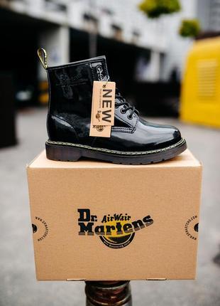 Кожаные женские сапоги dr.martens classic1 фото