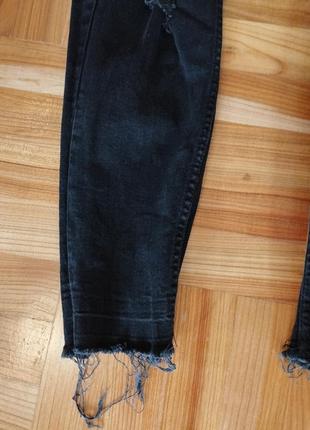 Черные порванные джинсы2 фото