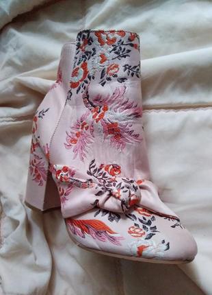 Стильные ботиночки asos с вышивкой в японском стиле1 фото