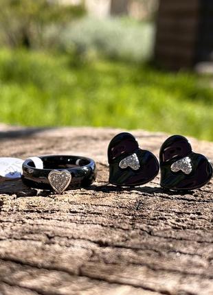 Набор украшений из чёрной керамики кольцо и серьги с сердечком2 фото