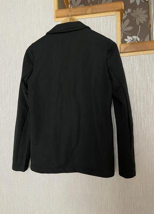 Черный школьный пиджак жакет с белыми лампасами на рукавах коттоновый9 фото