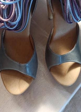 Взуття j shoes grey bossa platform wooden multi-cord strap heels,р.383 фото