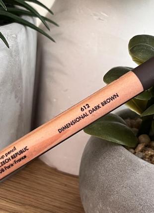 Оригінал матовий олівець make up for ever artist color matte pencil 612 dimensional dark brown оригінал універсальний олівець матовий4 фото