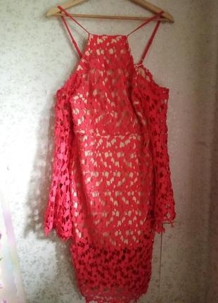 Шикарное, красное кружевное платье missguided3 фото