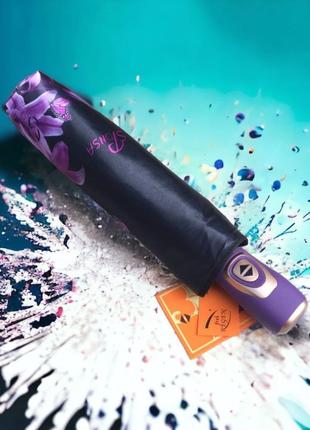 "лилии в тени: черный зонт с фиолетовыми лилиями и сатиновой тканью"9 фото