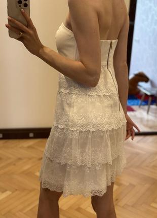Белое типа корсетное платье8 фото