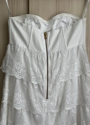Белое типа корсетное платье6 фото