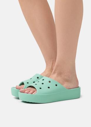 Жіночі шльопанці crocs на платформі