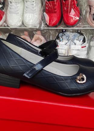 Школьные туфли синие лодочки  на каблуке для девочки красивые практичные2 фото