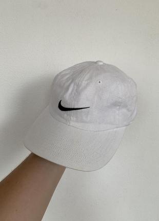 Vintage nike cap вінтаж біла чоловіча кепка бейсболка найк з логотипом по центру свуш оригінал