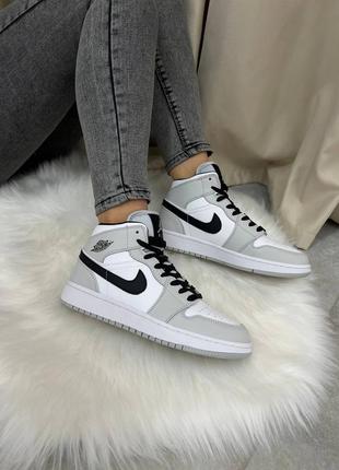 Женские кроссовки nike air jordan 1 high gray black