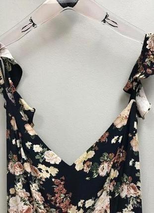 Комбінезон в квітковий принт zara. красива спинка і рукави.з2 фото
