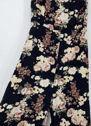 Комбінезон в квітковий принт zara. красива спинка і рукави.з4 фото