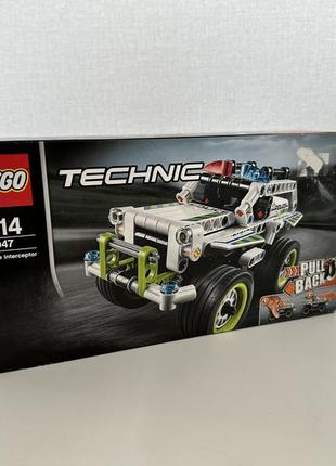 Авто-конструктор lego technic поліцейський автомобіль-перехоплювач (42047)