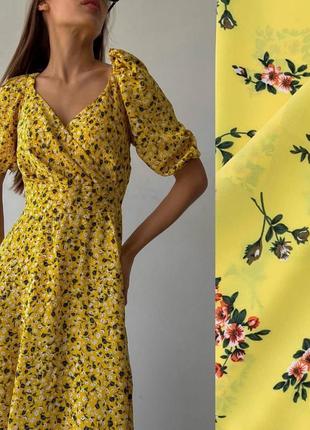 Платье миди в цветочек с декольте на запах разрезом на ножке короткими рукавами фонариками на резинке жёлтое белое малина пудра