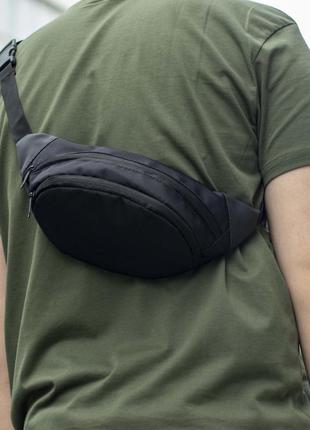 Качественная стильная нагрудная сумка бананка через плечо ultrafit черная тканевая на 4 отдела прочная6 фото