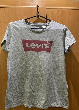 Футболка levis